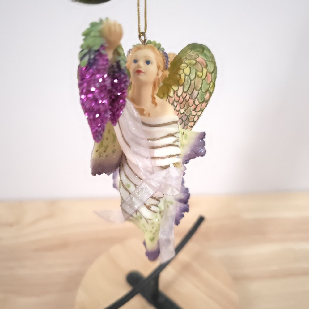 VTG Fairy Ornament On Wings of Light Wisteria Dream Ashton Drake